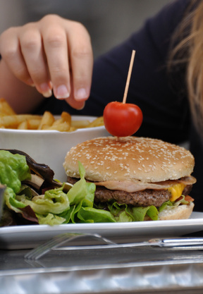 Restauration rapide : le burger séduit de plus en plus les Français
